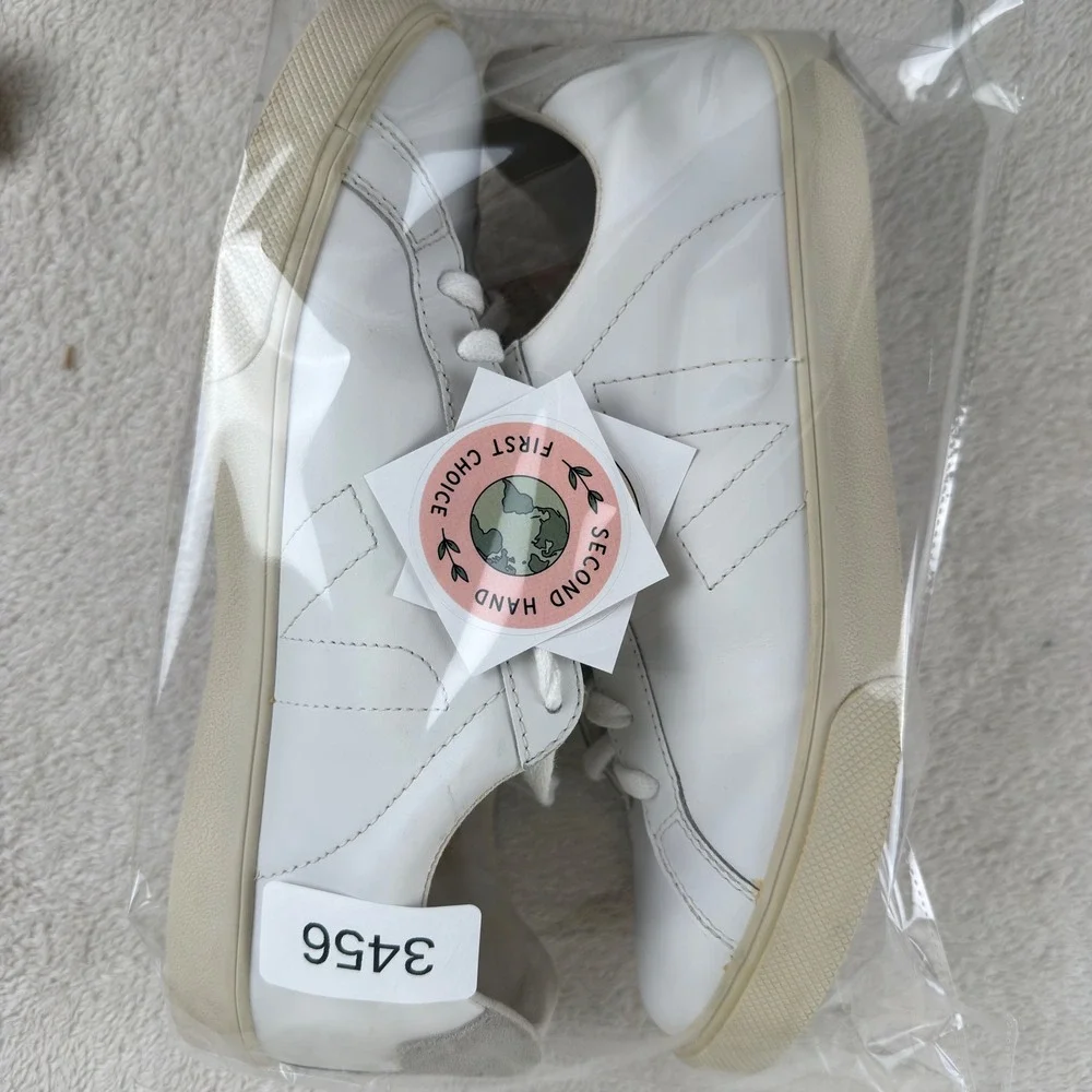 Veja Esplar White Leather Low Top Sneakers Grey Suede Heel Tab Womens 9 EUR 40
